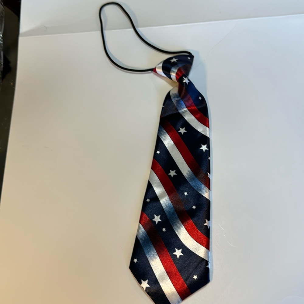 tie Stars and stripes very patriotic attached stretch cord NWOT child size